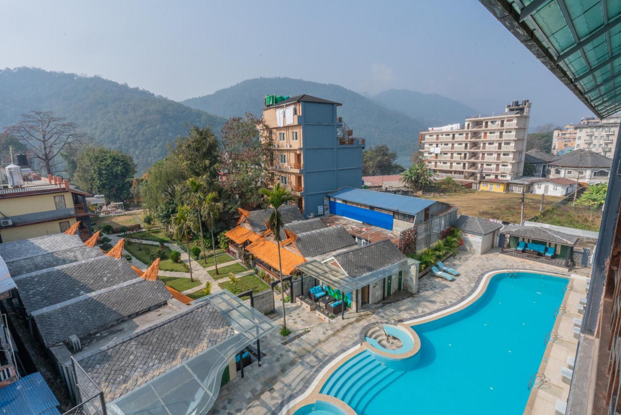Lake View Resort Покхара Экстерьер фото